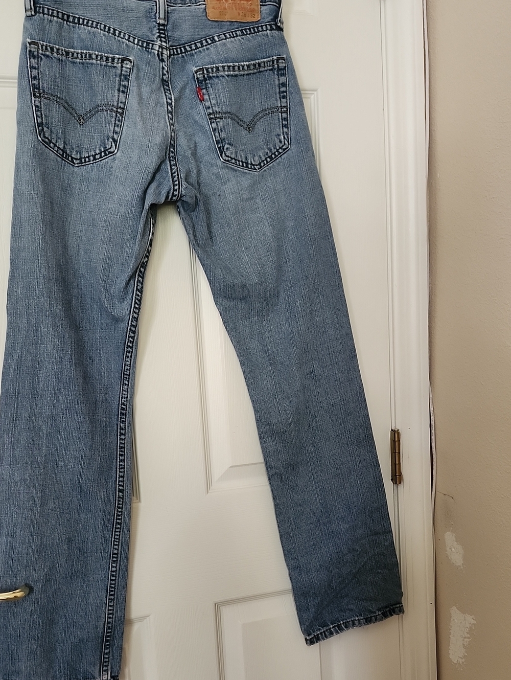 Levi's Men's Medium Blue Straight Jeans